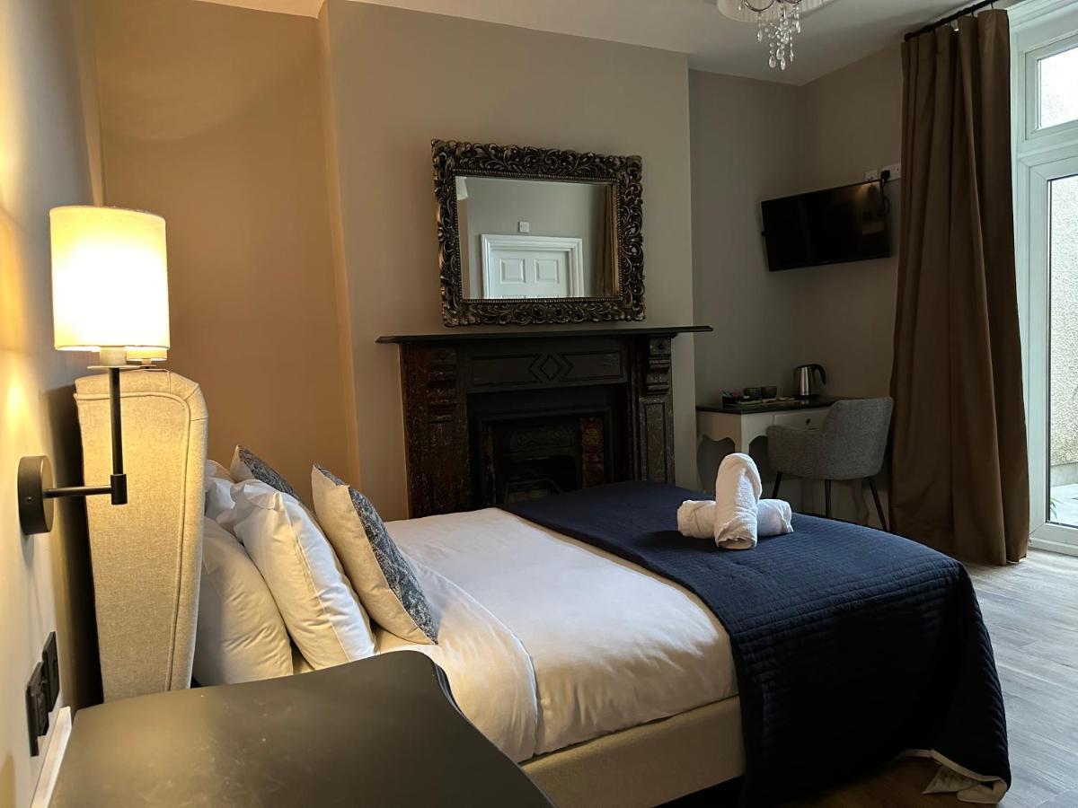Number One Hundred Bed And Breakfast Cardiff Ngoại thất bức ảnh