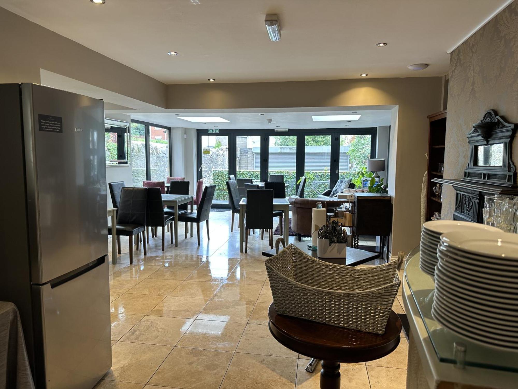 Number One Hundred Bed And Breakfast Cardiff Ngoại thất bức ảnh